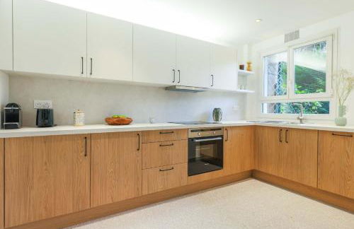 Garden Suite Suresnes 5 persons 2 BR near La Defense - Foto 18