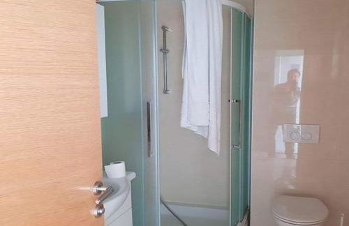 Contemporary Apartment in Neviđane near Sea - Foto 14