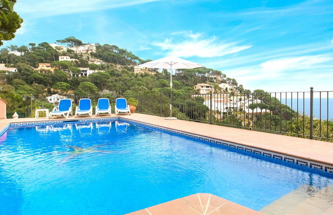 Serene Villa in Lloret de Mar With Private Swimming Pool - Foto 22