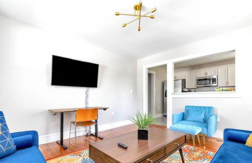 Stay, Play and Pass Go at the Monopoly Penthouse! - Foto 19