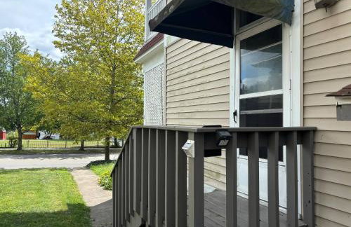 2nd Floor suite, close to ISU, Mill, & downtown - Foto 5