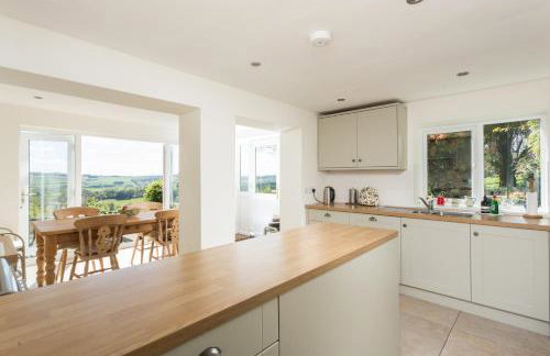 Stunning 3 Bedroom Cottage near Historic York - Photo 3