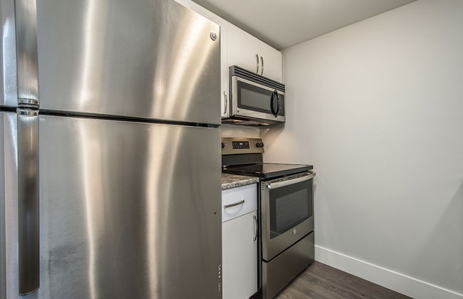 Spacious DAL & Downtown Apartments - Photo 31