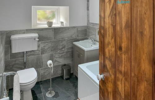 Abbey Cottage - Photo 8