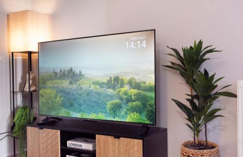 4 Bedroom Home - Contractor Ready - 2 Mins to Town CM7 - Foto 28