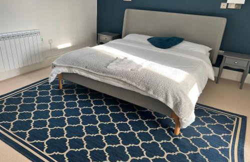 Large central 3 bedroom apartment superking 5 guests - free parking - Photo 4