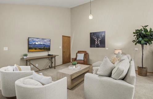 2 Living Rooms Fires Quick Drive Downtown - Foto 22