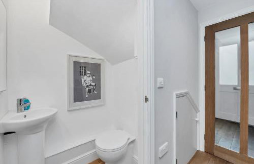 7D Albert St - sleeps 4 guests with parking on request - Foto 3
