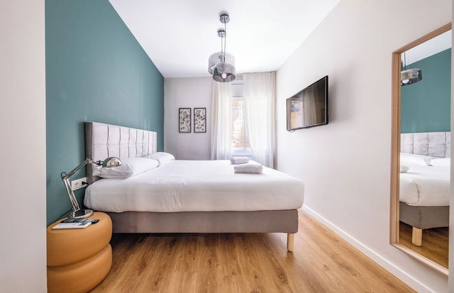 AinB Barcelona Sants Apartments - Photo 23