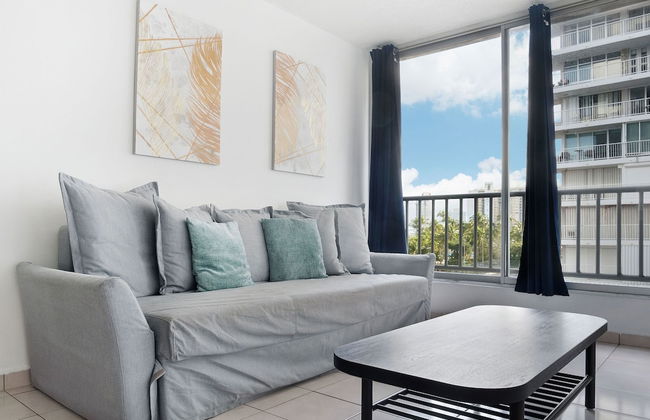 Luna Llena 1BDR Oceanview Pool - Photo 10