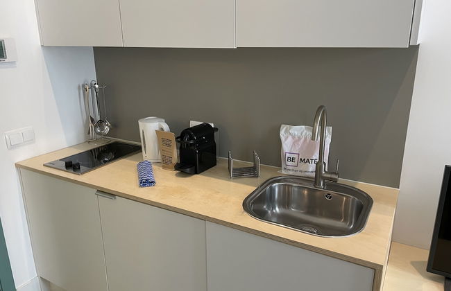 Be Mate Gran Vía Suites - Photo 19