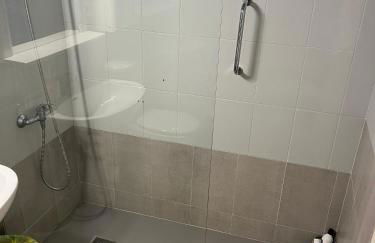 Piso con parking en el centro a 2 minutos de la playa - Foto 4