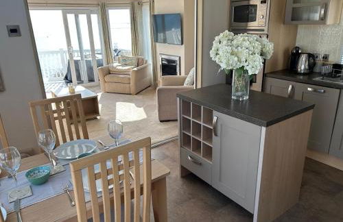 Unobstructed Sea Views , Rockley Park , Poole - Photo 8