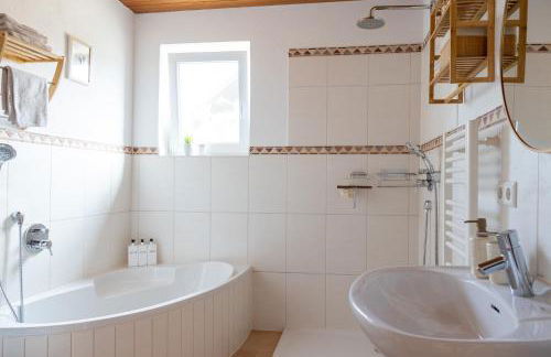 Heimbi-Home No 1 I 4-6 Personen I Nähe EuropaPark I Parkplatz und E Ladestation - Foto 24