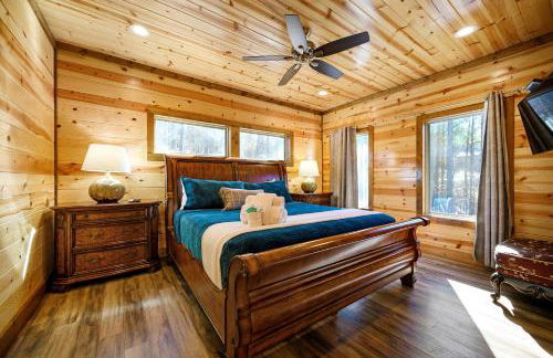 The Nomi Lodge - Sleeps 28 - Gorgeous Rustic Cabin, Centrally Located, Tons of Amenities - Photo 14
