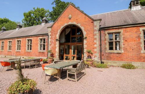 Talbot Lodge - Photo 2