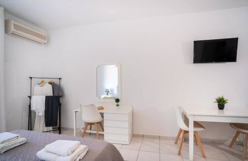 Azure Seaside Apts - Photo 41