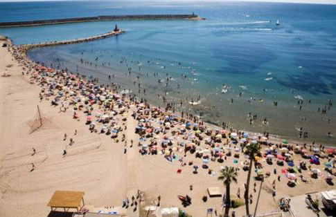 Apartamento con piscina - Photo 2