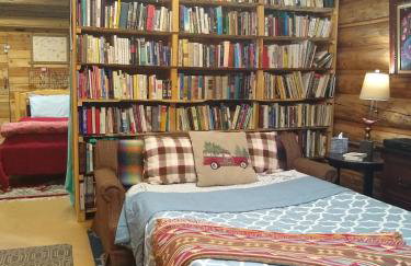 Sanctuary Farm Log Cabin Mountain Getaway, Alberton, MT - Foto 10