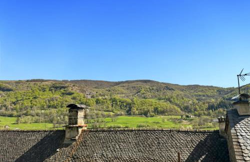 Gîte Rénové - Vue Imprenable Montagne - 2 Chambres - Photo 25