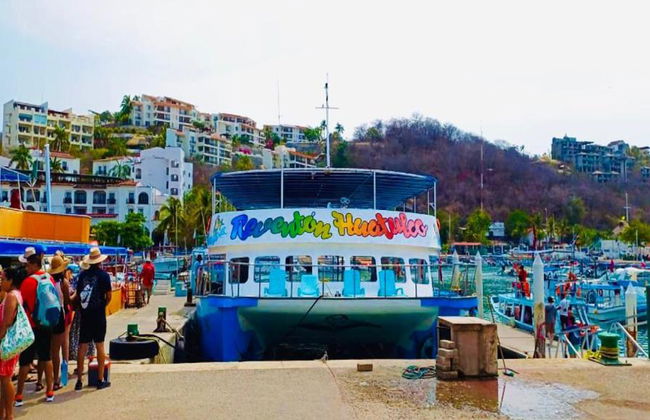 Descubre las Bahías de Huatulco en catamarán – Tour privado de un día entero - Foto 3