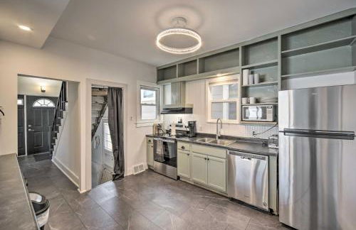 Trendy Superior Home Perfect for Groups! - Foto 8