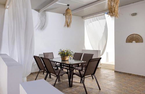 Salty Beach Cottage, 20m from Kini Beach - Foto 3