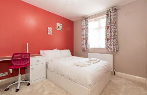 4 Bed house Parking 5 mins Sidcup Station - Pass the Keys - Foto 26