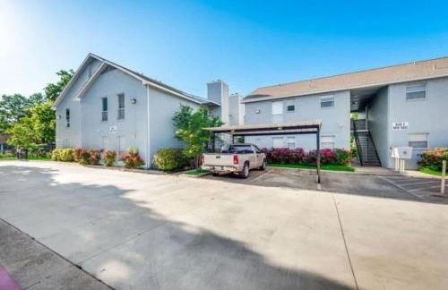 1BD Condo Pool South Irving I40 - Foto 11