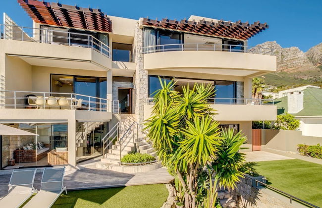 Multi-level Family Villa w Private Pool Views Lions Crest - Foto 44