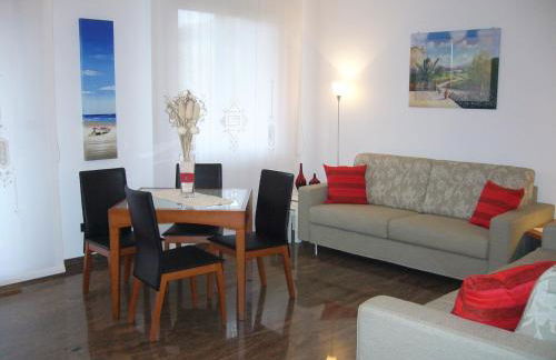 Aparthotel Feeling at Home - Photo 1