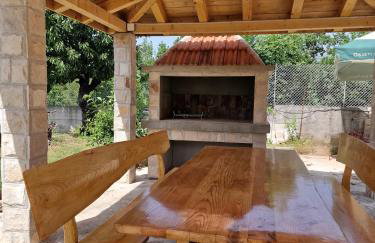 Charming village house with pool - Photo 32