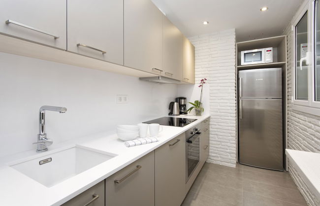 Mercedes Heritage Barcelona Apartments - Photo 55