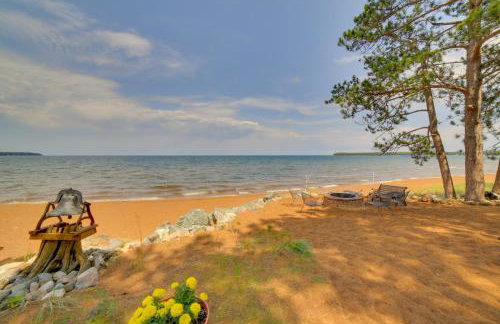 Private Sandy Beach: Lake Superior Group Retreat - Foto 1