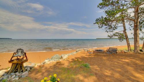 Private Sandy Beach: Lake Superior Group Retreat - Foto 1
