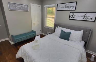 Rare Find! Private Heated Pool & Spa - Entire Home Near ATL City Center - Foto 10