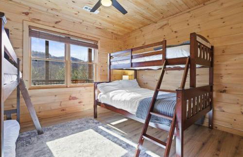 The Remedy at Blue Ridge - mountain view cabin with hot tub and two fire pits - Foto 46