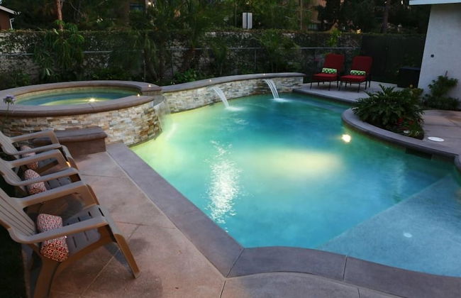 Upscale 6 Bed, 5 Ba, New Pool W/jacuzzi, 1/2 Mile Walk to Disney - Foto 36