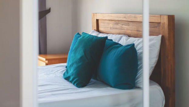 Modern Comfort 4 King Beds in Holloway - Foto 5, Habitación