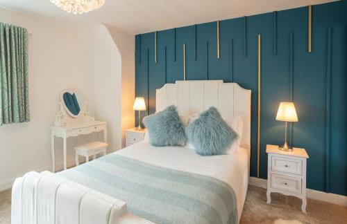 Luxurious 4 Dbl Bedroom house- home away from home - Foto 1