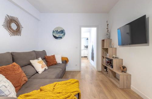 Amplio y acogedor junto al Ayuntamiento - Foto 6