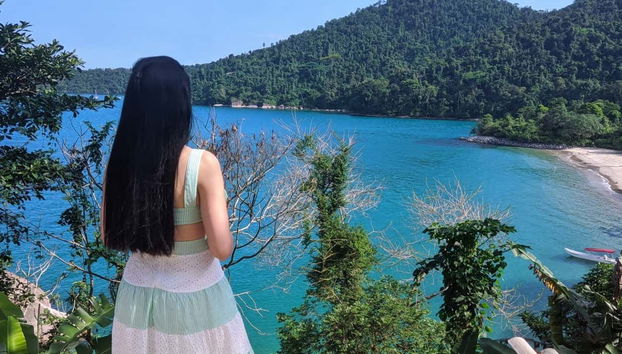 Contemplando as belas paisagens das praias de Angra dos Reis
