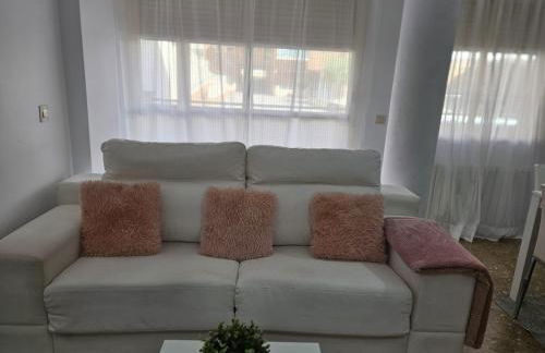 Alojamiento centrico en Hellin con garaje - Foto 7