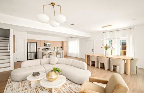 Gated Resort, 2 Homes, 9BR Ensuites, Slps27, Pool - Photo 64