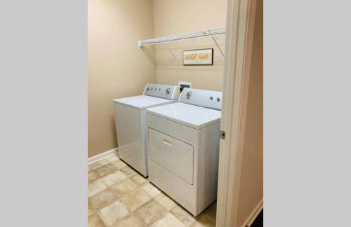 Peaceful 3BR/2BA Hidden Lake Home Near ACOM w/WiFi - Foto 21