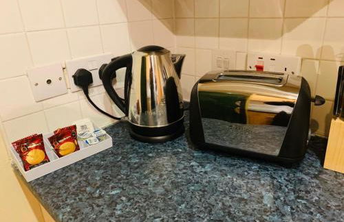 Modern 2 Bed Apartment, Close to Gla Airport & M8 - Foto 18