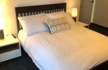 Entire 2 bed modern apartment - Foto 3