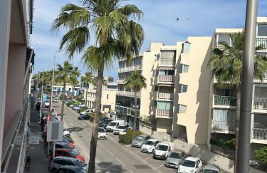 Riviera Retreat - Steps to Beach & Shops, Balcony & AC - Foto 21