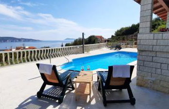 Apartments SUHO Komiza - Photo 18