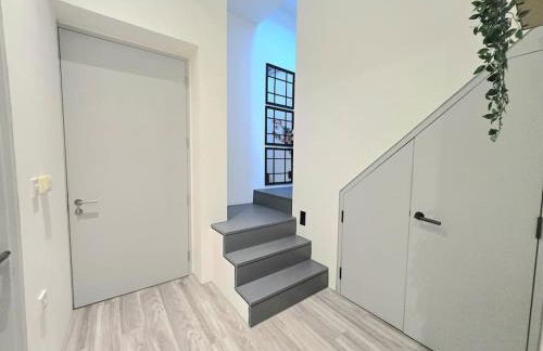 Modern Duplex Penthouse Panoramic Views & Parking - Foto 28